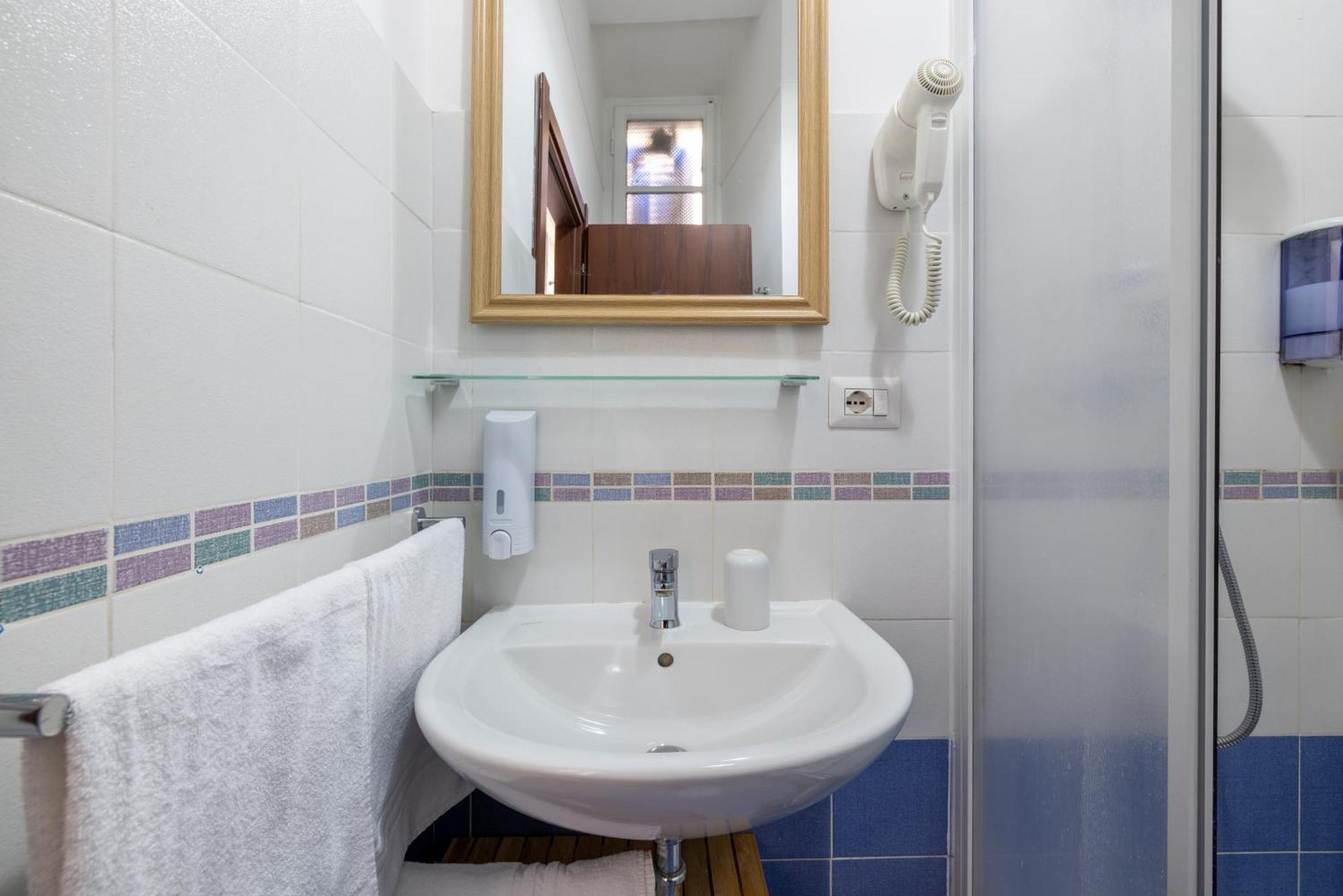 Domus Castroni Scipioni Bed and Breakfast Ρώμη Εξωτερικό φωτογραφία